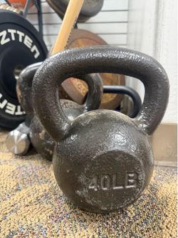 40 lb kettlebell (used) $1 per lb