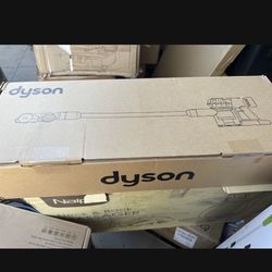 Dyson V8 Cordless Stick Vacuum new In Box.