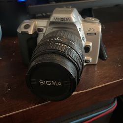 Minolta STsi MAXXUM Film Camera