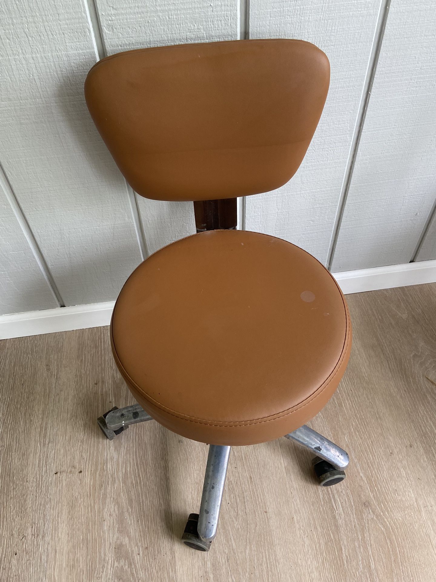Cappuccino Round Stools