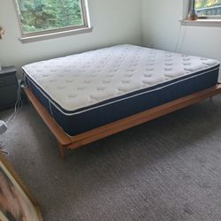 King Sized Hybrid Mattress And Wood Bed Frame