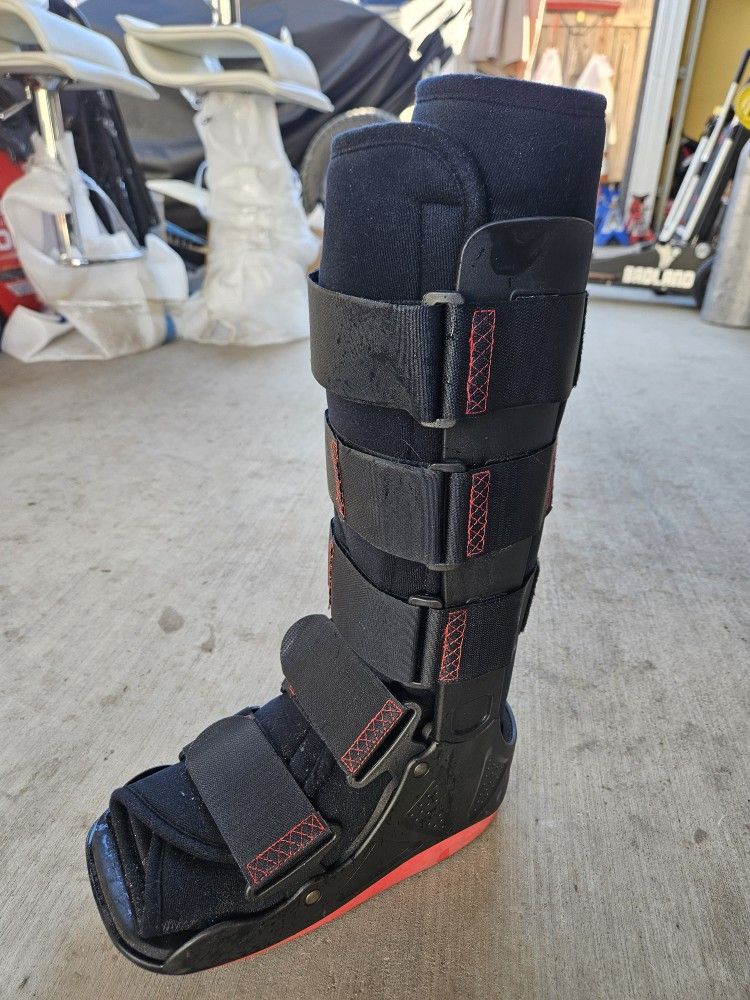 Tall Boot Brace