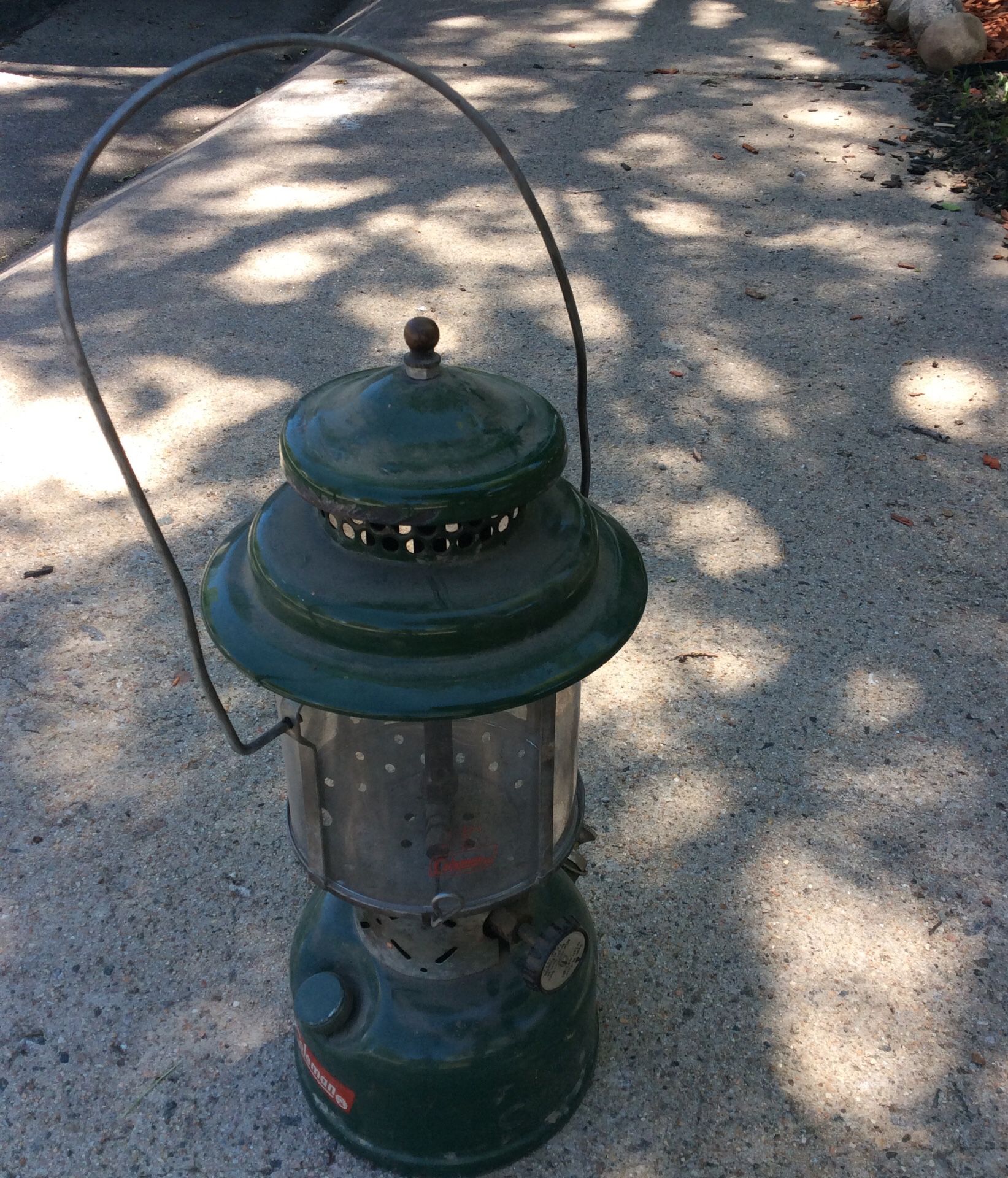 Coleman lantern vintage 220E