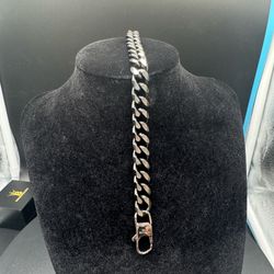 Men’s 12mm Cuban Link Bracelet 9” – Black & Silver Two Tone Drip 🔥