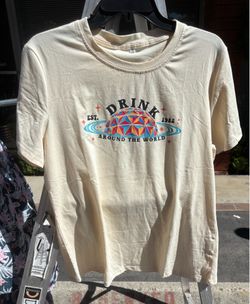 Drink Around The World t-shirt size L