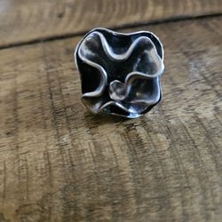 SILPADA Ring.Retired Heavy,beautiful Abstract Flower