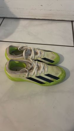 Soccer cleats