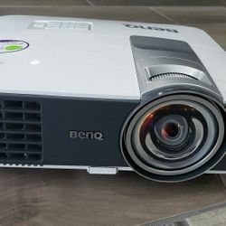 Projector BenQ MX819ST