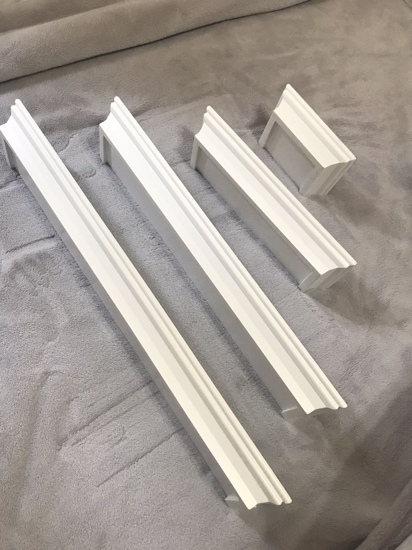 Wall shelves