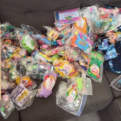 100+ Vintage McDonald Toys 