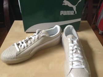 PUMA SUEDE WHITE SIZE 12