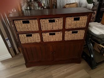 Cabinet with 6 baskets