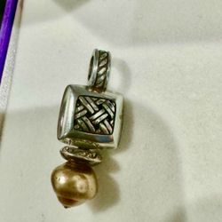 Vintage Brighton pendant  In good condition  Approx 1.5”