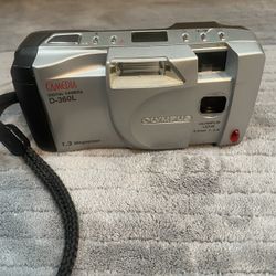 Olympus D-360L Camedia Digital Camera 1.3 MP Zoom Digital Camera