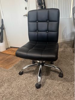 Black Rolling Chair