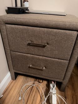 Queen Bed without mattress