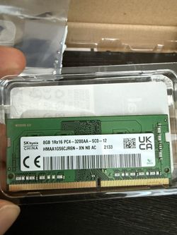 (2) SK hynix 8GB DDR4 3200MHz Laptop RAM (PC4-3200 SO-DIMM)