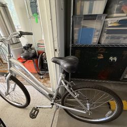 Women’s Bike - Giant . 