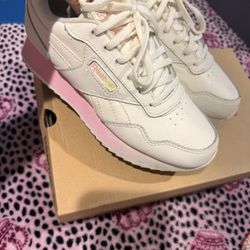 Reeboks Size 6.5 Women’s 