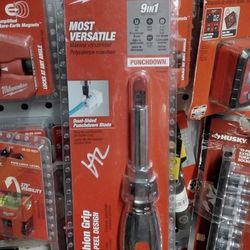 MILWAUKEE  9IN1 MULTI- BIT DRIVER 