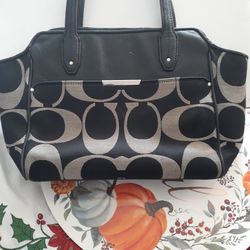 COACH PURSE GOOD CONDITION  $35.00