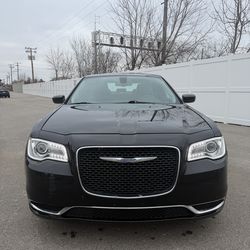 2017 Chrysler 300
