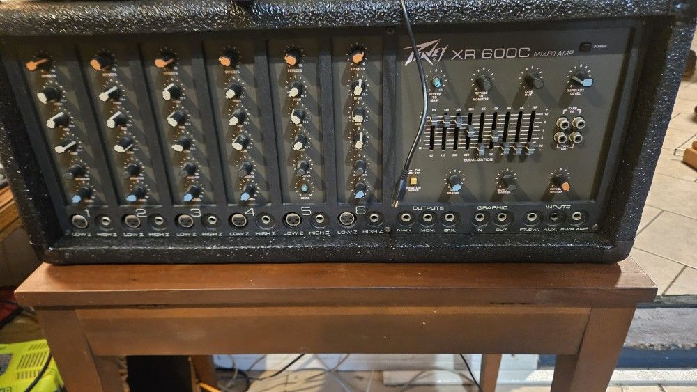 Peavey Powered Mixer