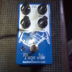 Earthquaker Device