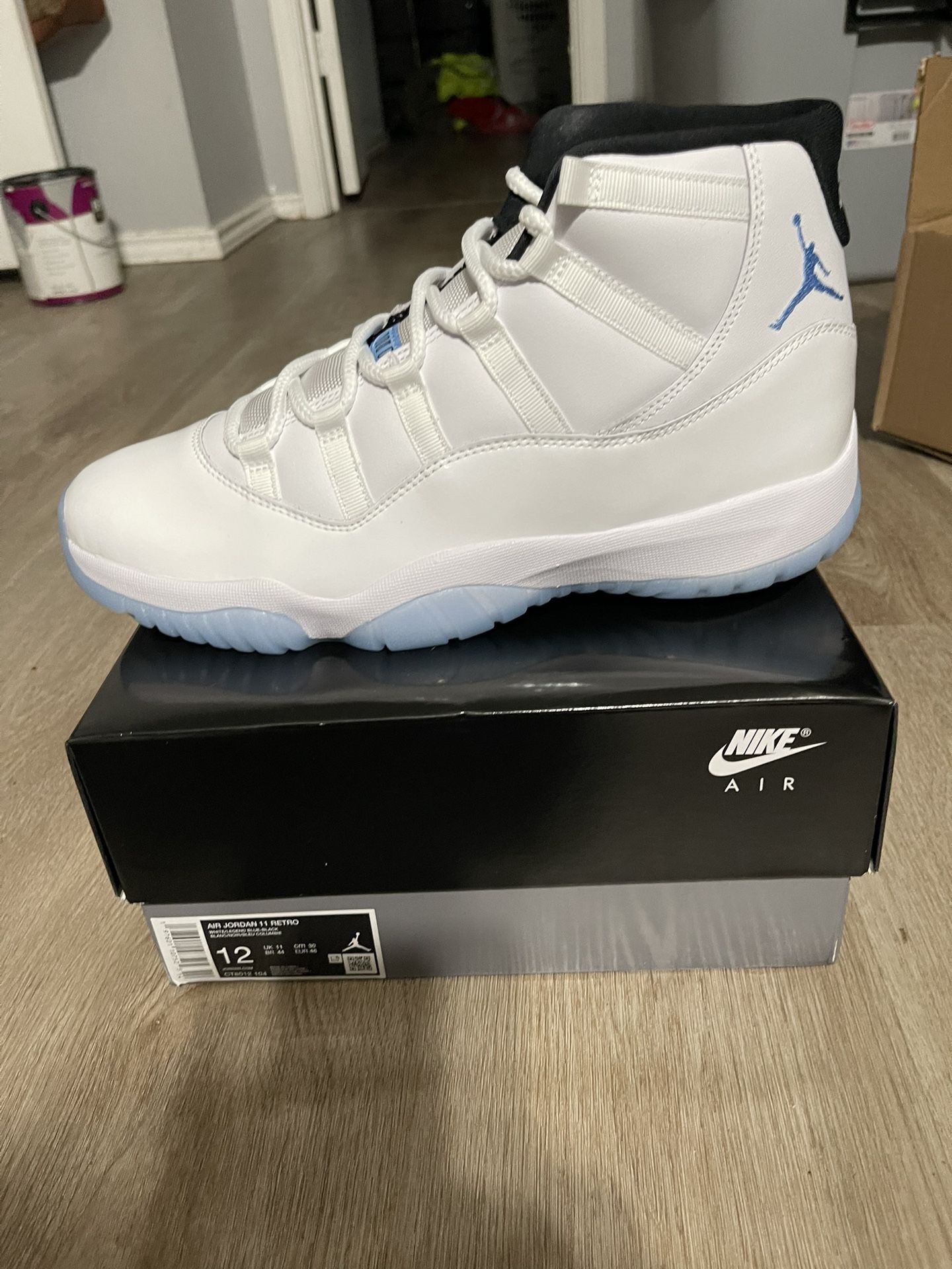 Jordan 11 Legend Blue Size 12 display picture 3