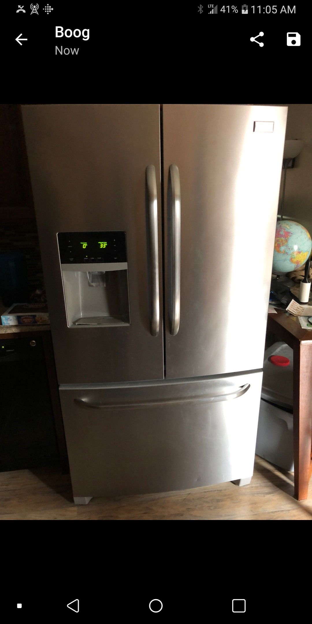 Frigidaire refrigerator/ bottom freezer