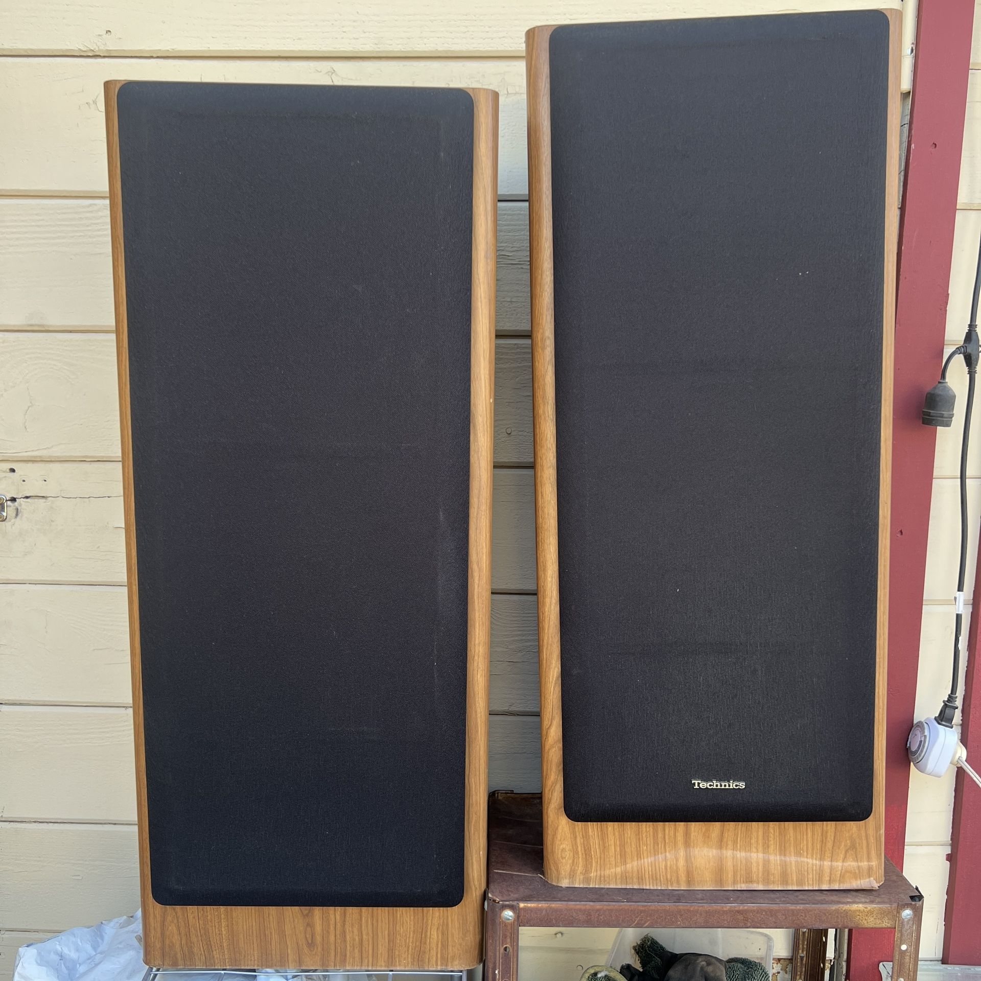Vintage 1970s/ 80s Technics SB-A31 Stereo Speakers, 200watts, 8 ohm