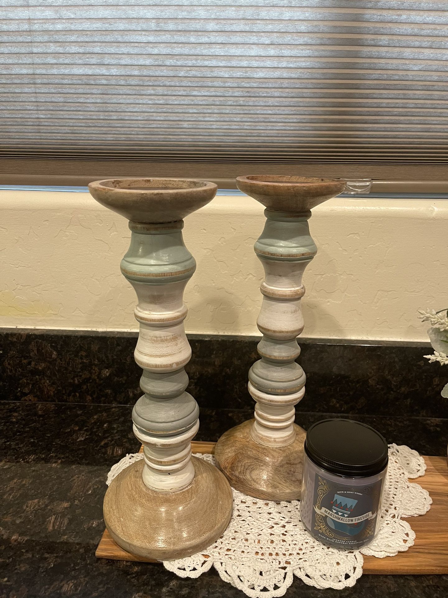2 candle pillars with gift 