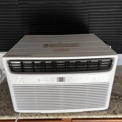 A/C Unit - In Wall  Window 