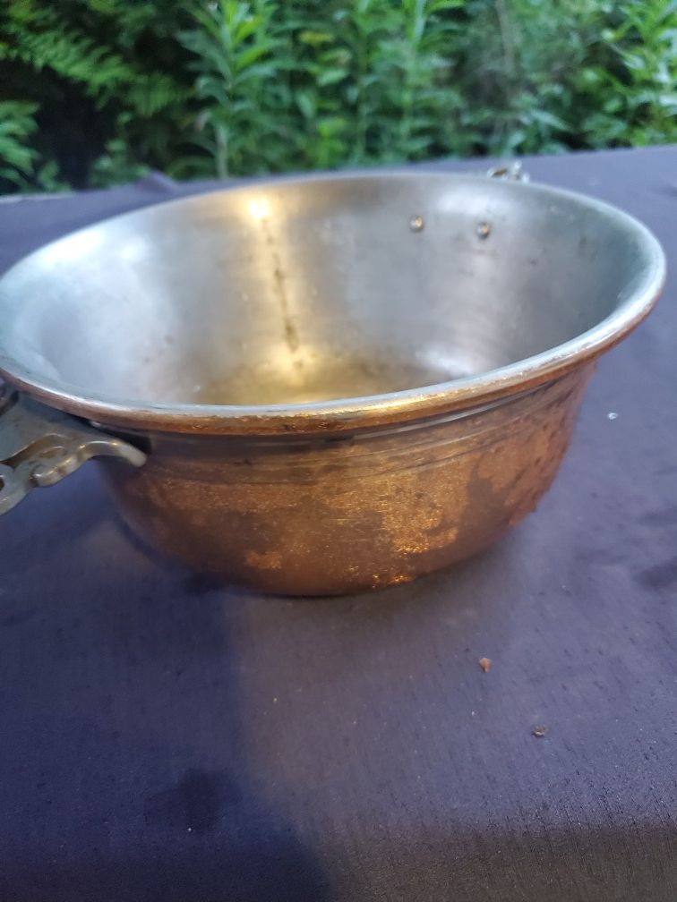 Copper pot