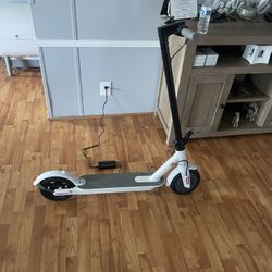 ELECTRIC SCOOTER FOR ALL AGES