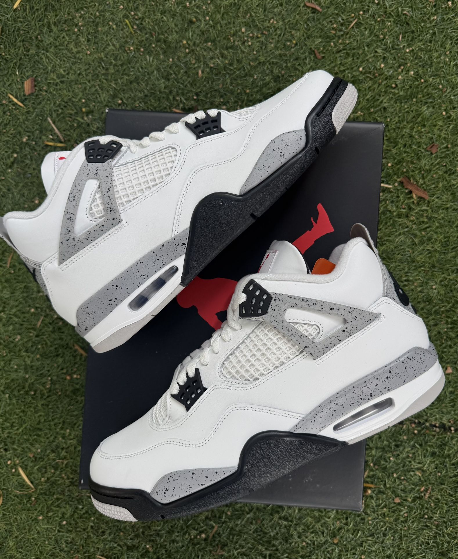 Jordan 4 (2025) White Cements