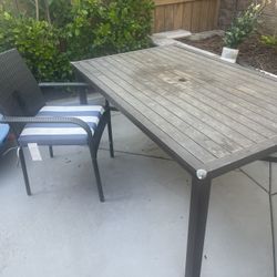 Table And 6 Chairs With Cushions