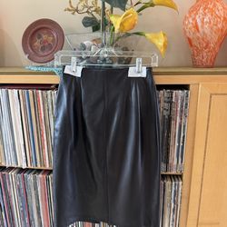PRICE DROP: LUXURIOUS LINED BLACK LAMBSKIN LEATHER Skirt by LANNA,MADE in USA, 6
