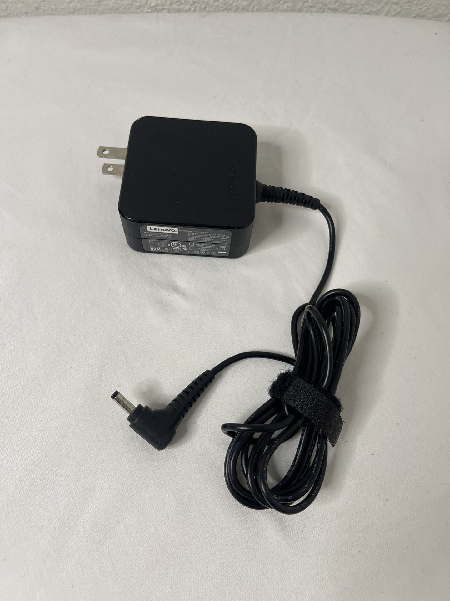 Lenovo OEM AC/DC charger Adapter