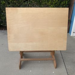 Easel 