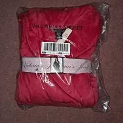 Brand New Victoria Robe