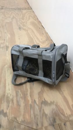 Small pet carrier