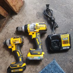 Set De Taladro DeWalt Consu Cargador 
