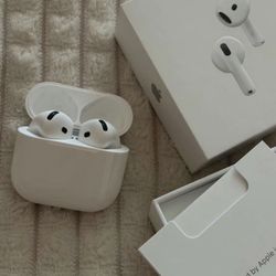 AirPods 4 Noice Cancellation 