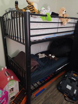 Black Metal Twin Bunk Bed