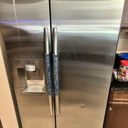 Samsung French Door Refrigerator With Ice And Water