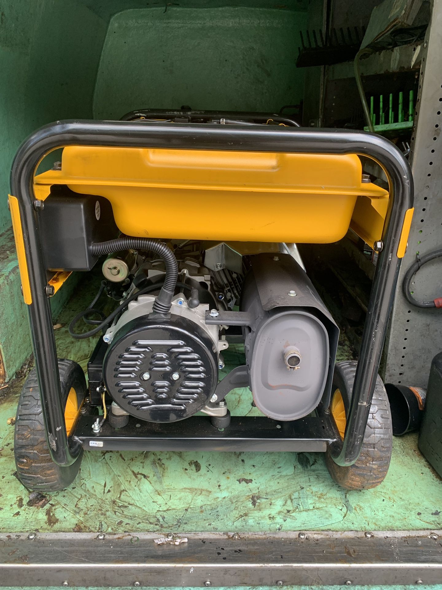 DeWalt DXGNR7000 generator very low hours for Sale in Tampa, FL OfferUp
