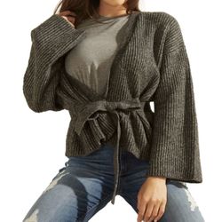 Size M Guess Sweater 
