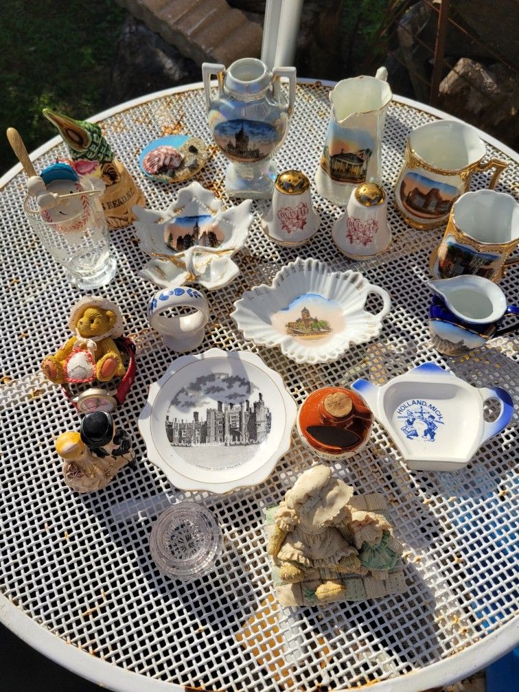 22 Pieces Glass Items Vintage Souvenir Items Misc.