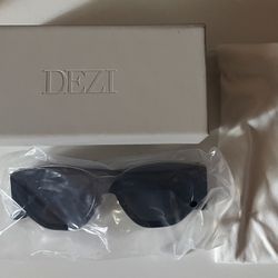 DEZI Eyewear "Charge It" Sunglasses